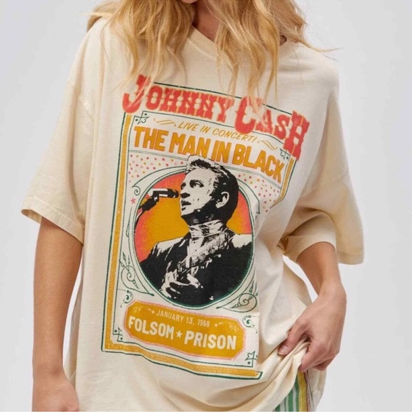 Daydreamer Johnny Cash Oversized Live in Concert Tee NWOT (OS) - Picture 13 of 13